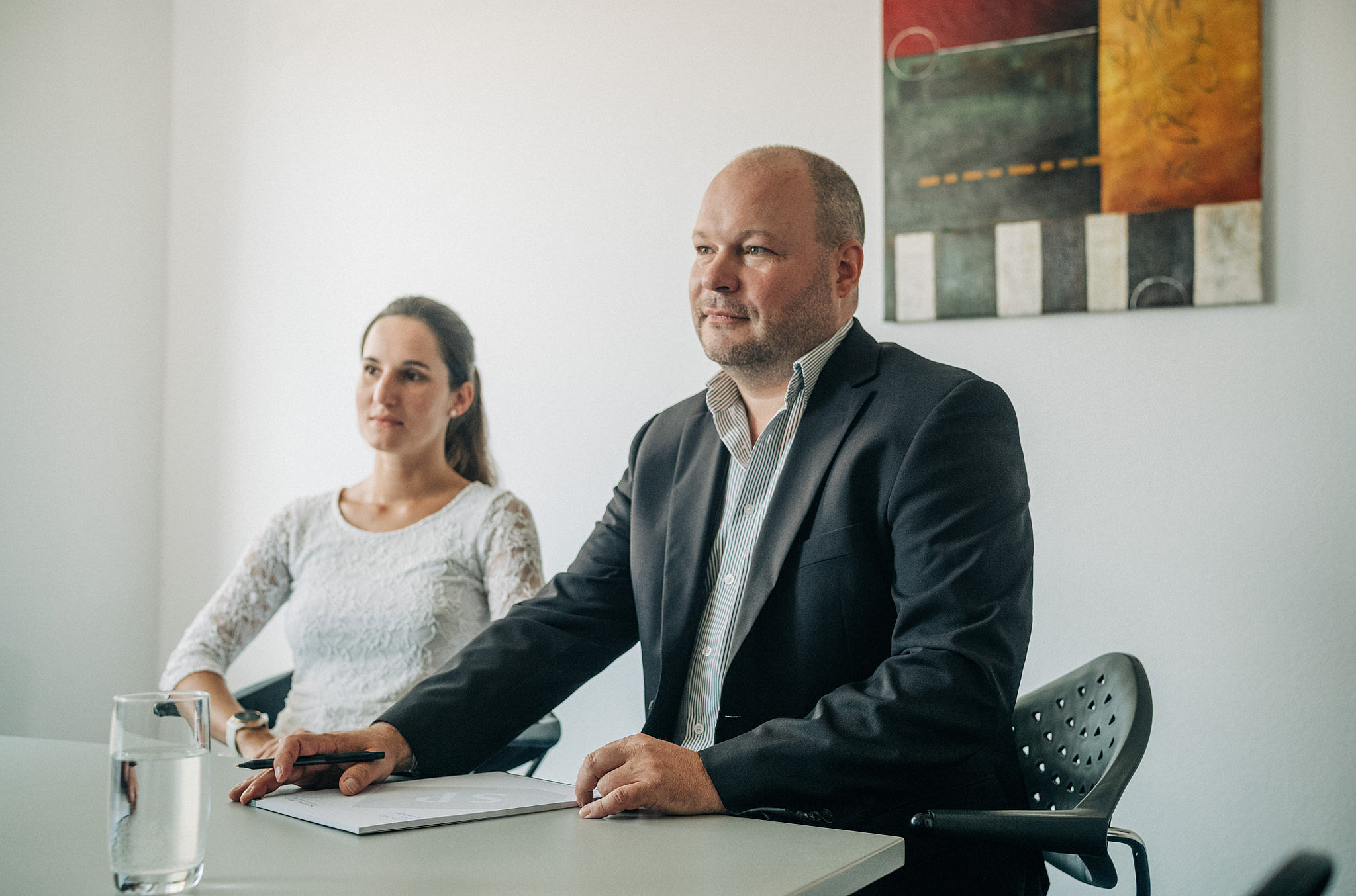 Rechtsanwalt Stephan Schilling mit Mitarbeiterin